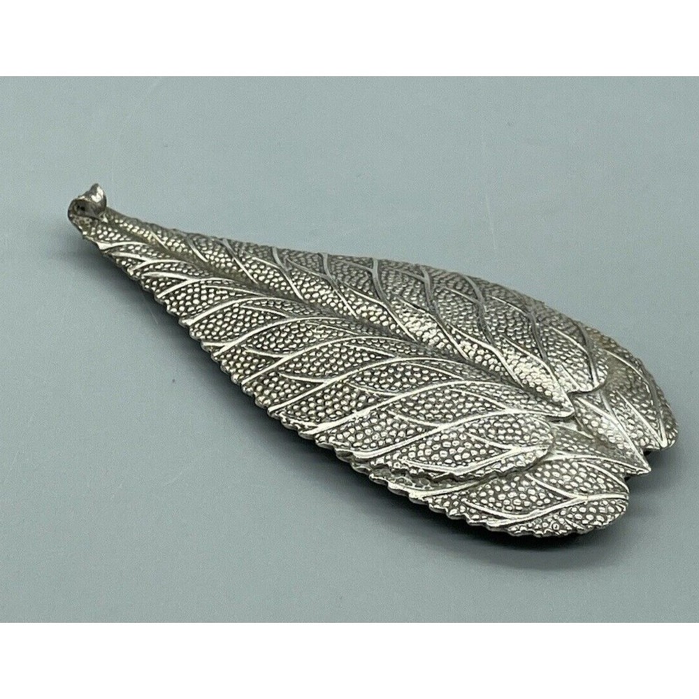 Vintage‎ unbranded leaf scarf brooch clip Clasp silver tone